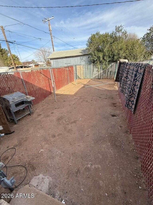 Building Photo - 1313 C Ave