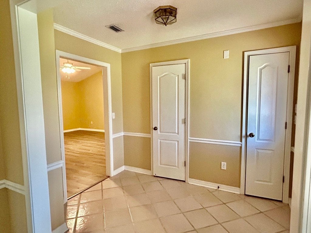 Building Photo - 640 Wedgewood Dr