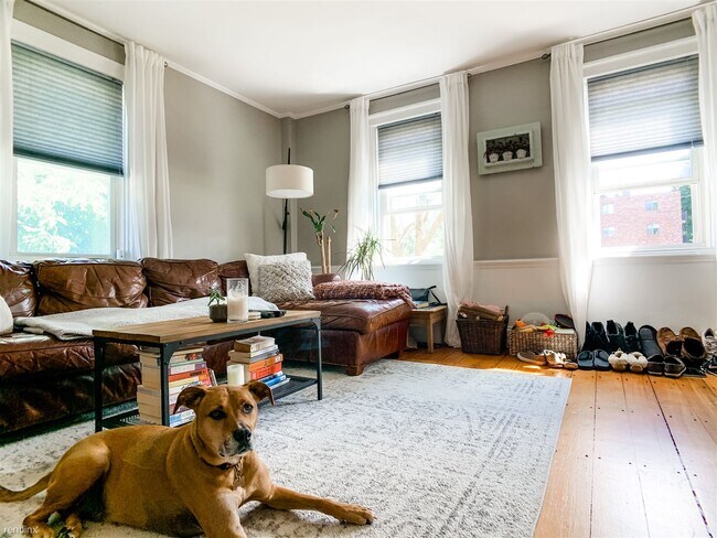 Building Photo - 306 Riverside Ave