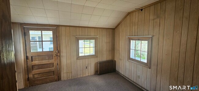 Building Photo - 194 Beacon Valley Rd
