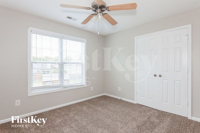 Building Photo - 721 Summey Farm Dr