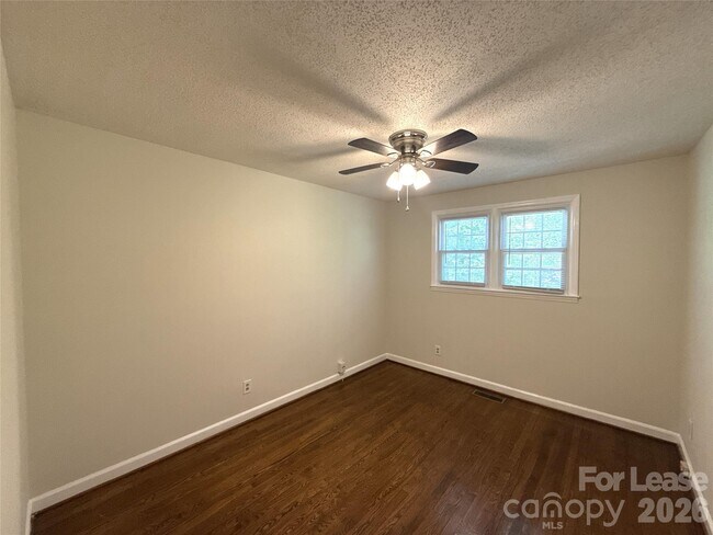 Building Photo - 5710 Charing Pl