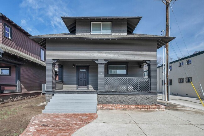Building Photo - FULLY FURNISHED HISTORIC CHARMER BETWEEN UNR & DOWNTOWN – UTILITIES INCLUDED, MODERN UPGRADES, PR...