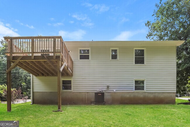 Building Photo - 1743 Hunting Creek Ln SE