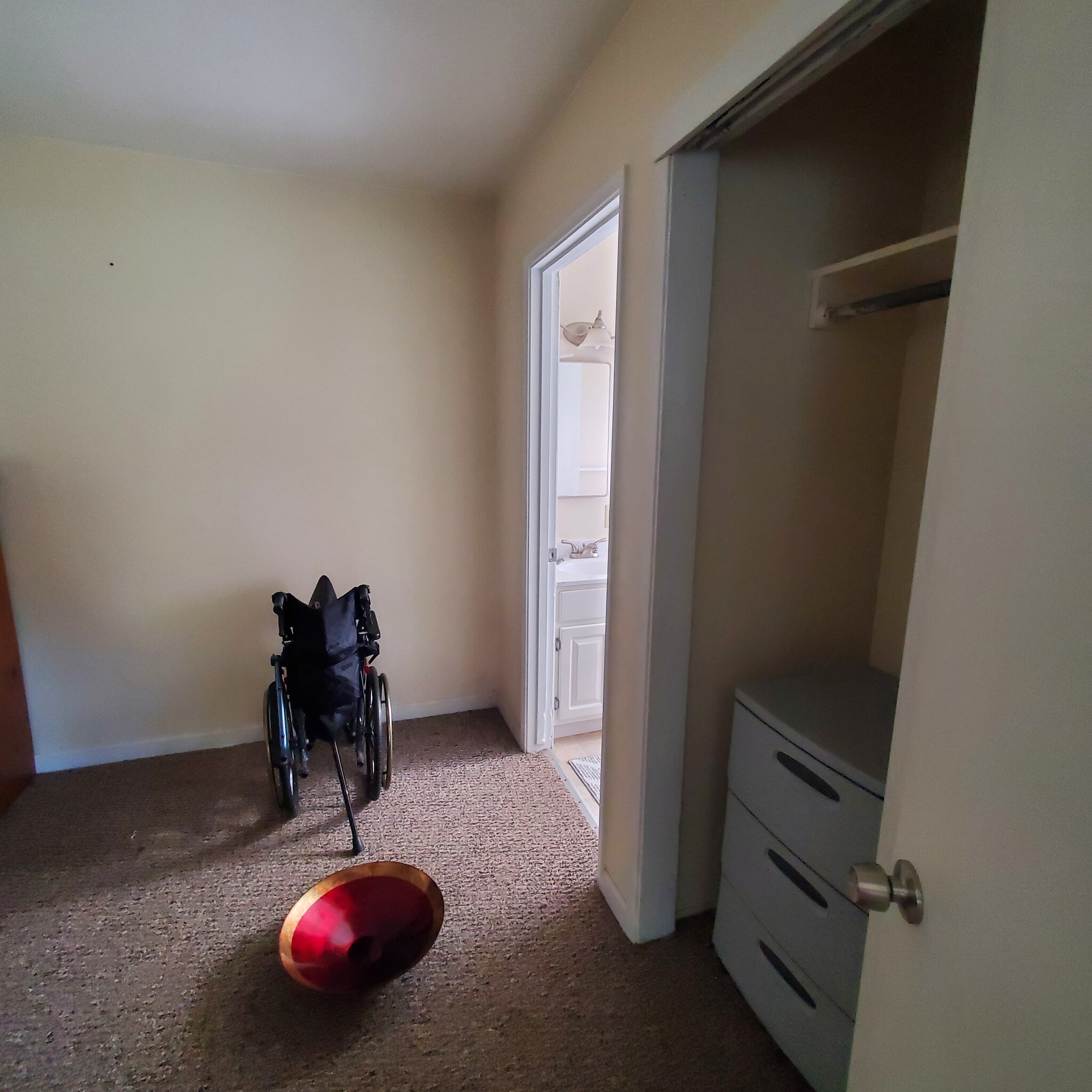 bedroom - 187 Ogle Ave