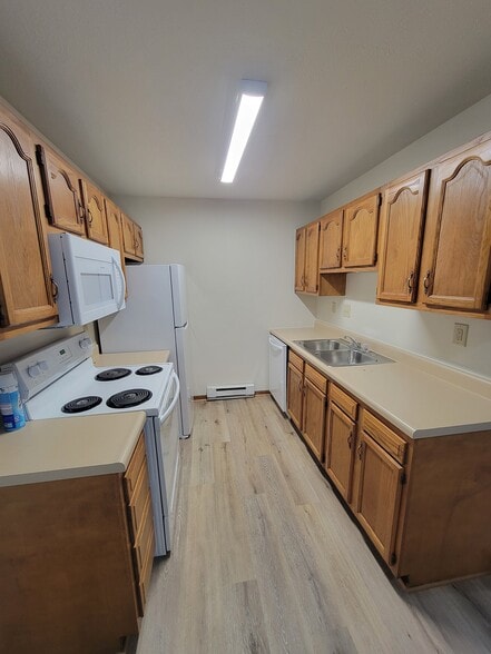 Building Photo - 703 S 4th St