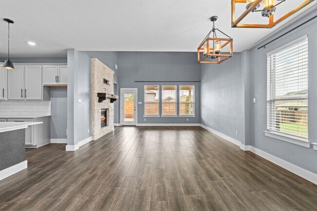 Building Photo - 525 Compania Cove
