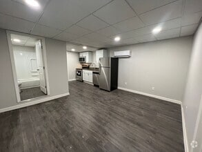Building Photo - Cozy One Bedroom Apartment