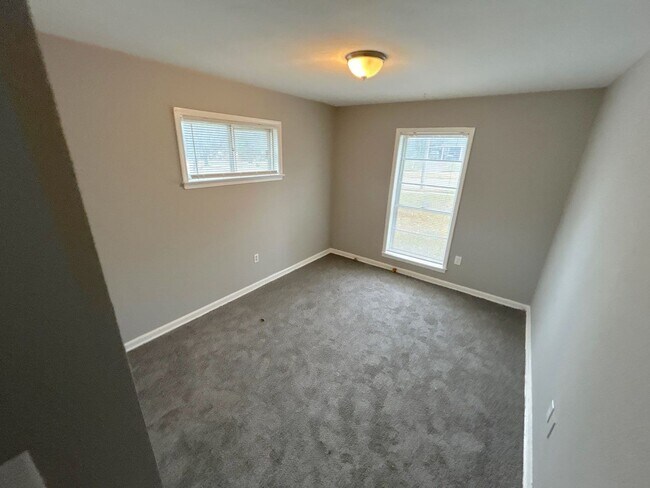 Building Photo - 3436 Ridgemont Ave