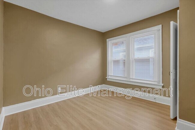 Building Photo - 2545 Sullivant Ave