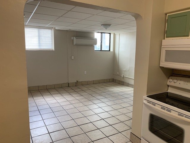 Building Photo - 57 W Vine St