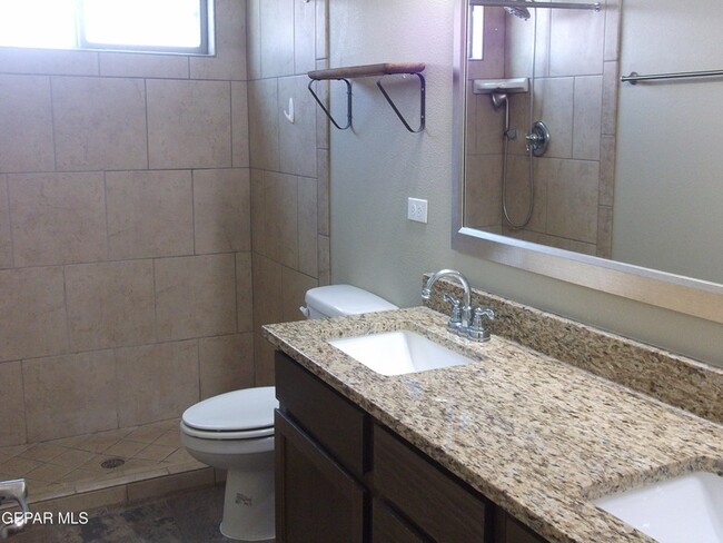 Building Photo - 3485 Dana Grey Dr