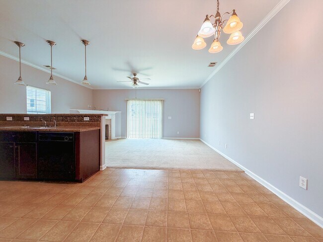 Building Photo - 11 Red Robin Ct
