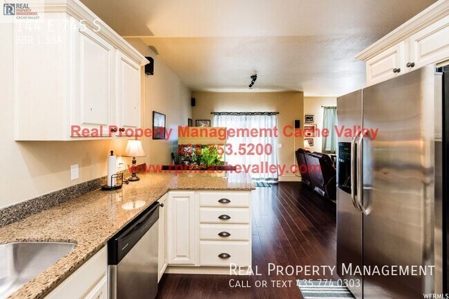 Building Photo - 144 E 745 S