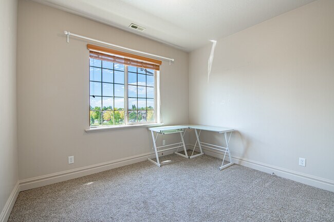 Building Photo - 358 S 550 W