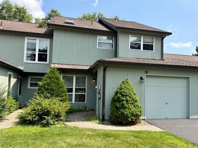 Building Photo - 15 Pond Dr W