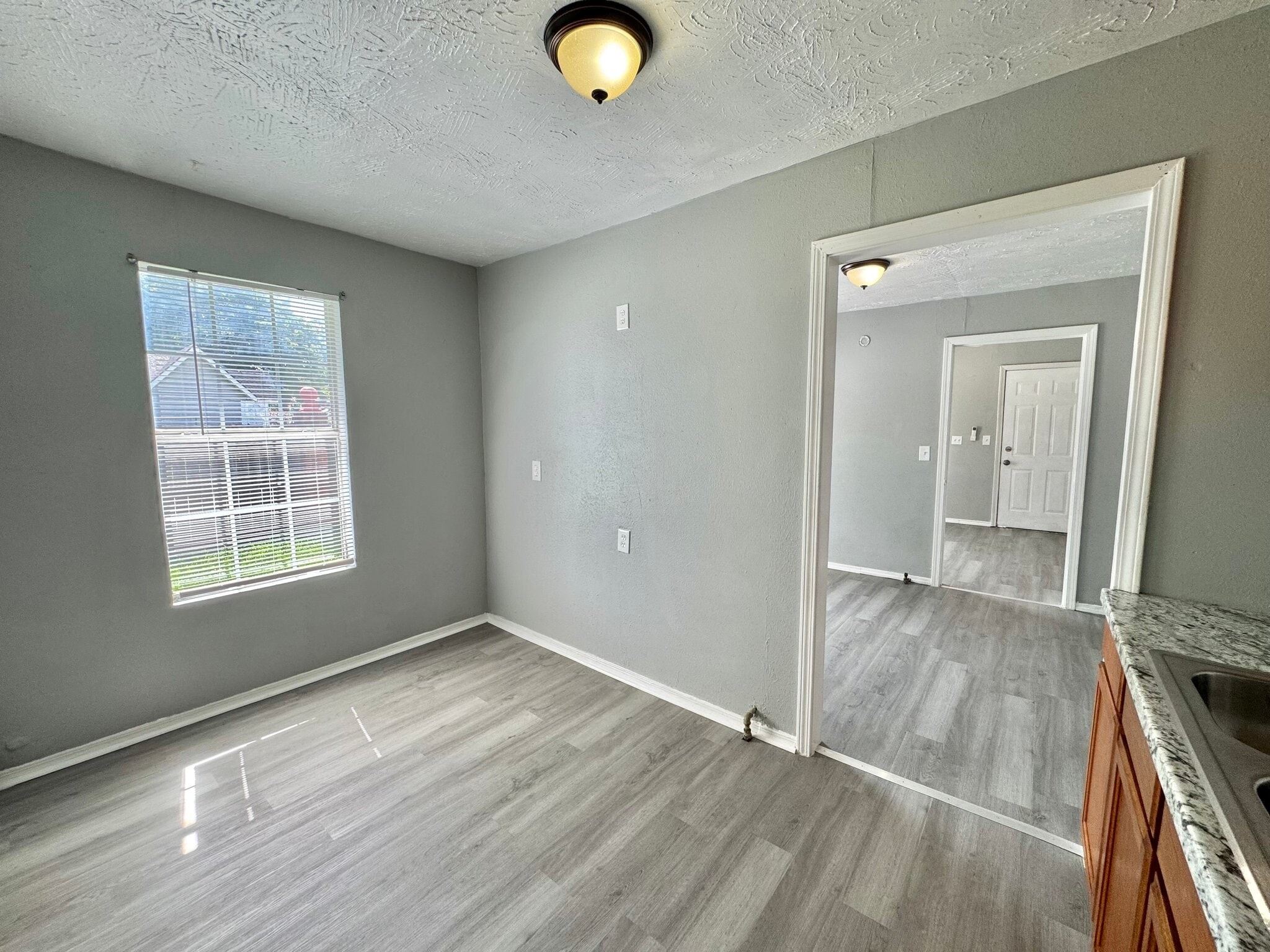 Building Photo - 1501 SW 30th St