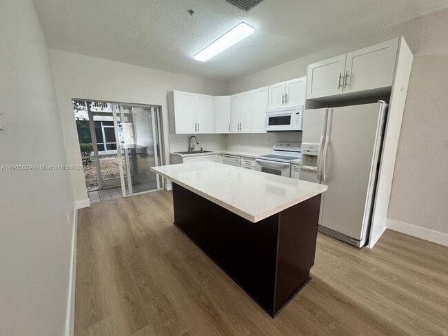 Primary Photo - 5630 NW 114th Path