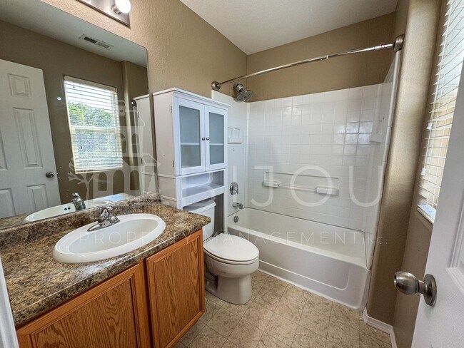 Building Photo - Fountain Fort Carson Townhome