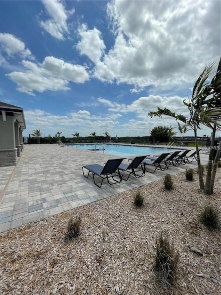 Building Photo - 1195 Tyler Lp