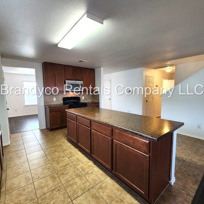 Building Photo - 411 Taurus Dr