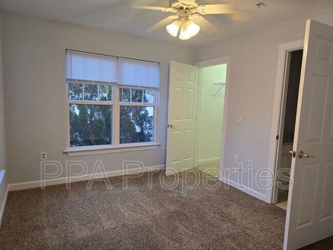 Building Photo - 929 Morreene Rd