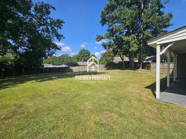 Building Photo - 5949 McQueen Cove