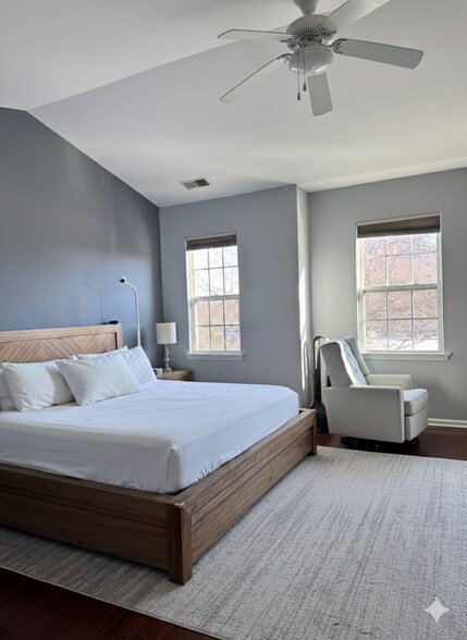 Building Photo - 813 Deluca Rd