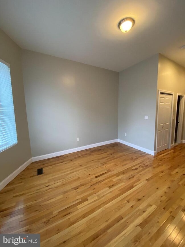 Building Photo - 2202 Greenmount Ave