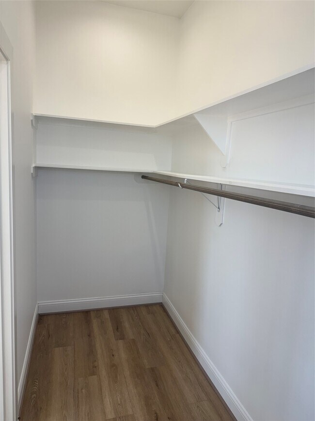 Building Photo - 6350 Culberson St