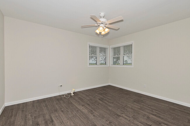 Building Photo - 8310 E Coral Rd