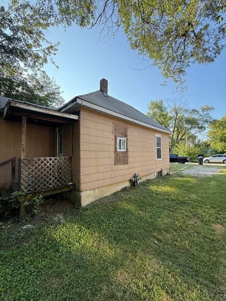 Building Photo - 1286 E Vanderhoof St
