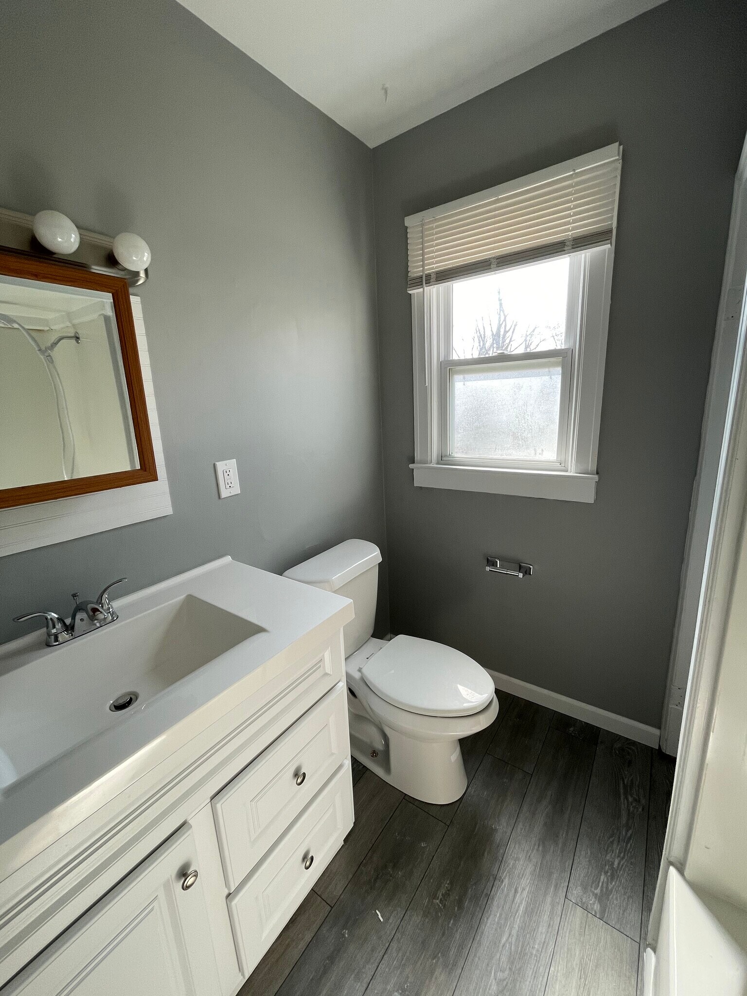 Bath - 3411 W Mott Ave