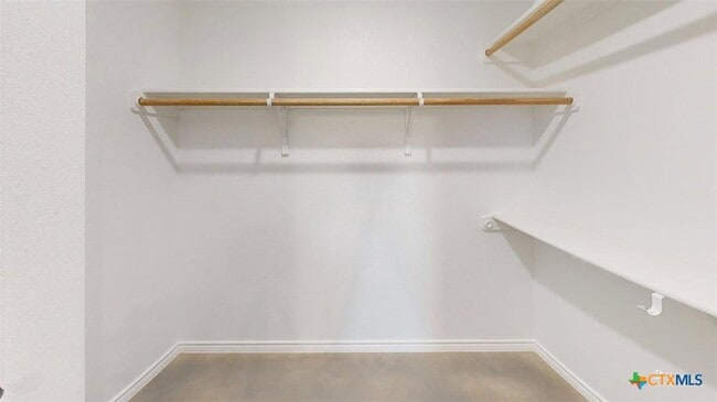 Building Photo - 907 Smoke Tree Ln