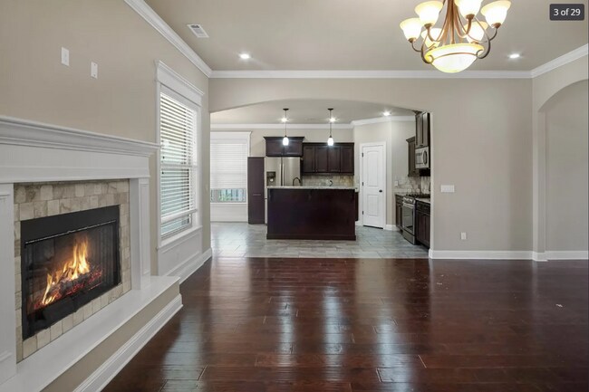 Building Photo - Beautiful 4 Bedroom 3 Full Bathroom DREAM ...
