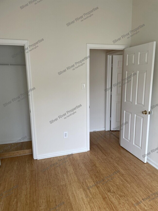 Building Photo - 10613 Ignatius Digges Dr