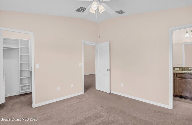 Building Photo - 3496 Bancroft Dr