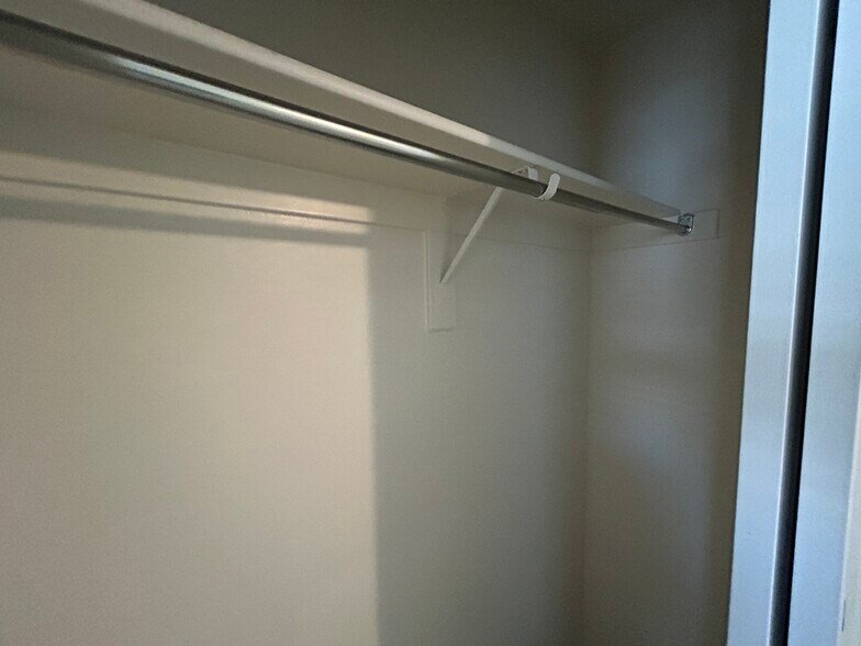 Building Photo - 2964 S Washington St