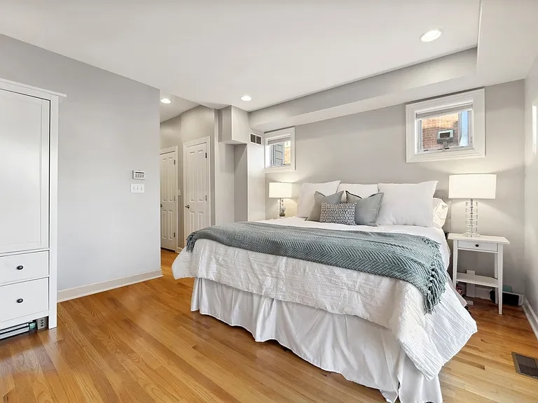 Building Photo - 1937 N Dayton St