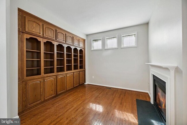 Building Photo - 9050 Galvin Ln