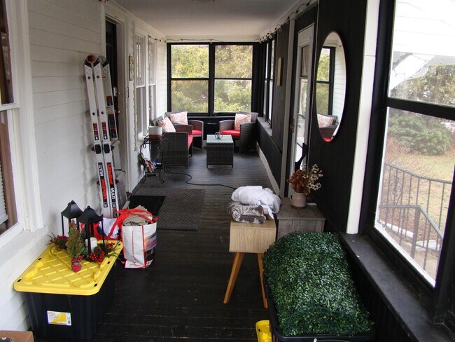 Building Photo - 13 Back River Rd