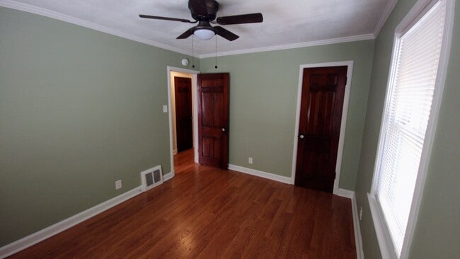 Building Photo - 814 Park Pl