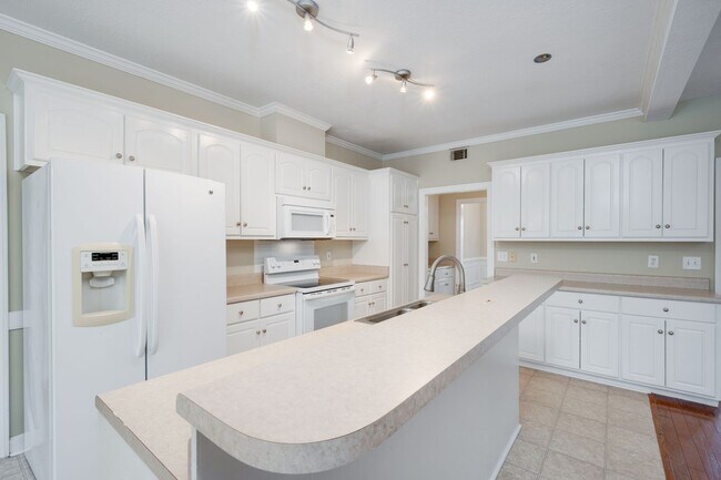 Building Photo - 434 Keeling Ln