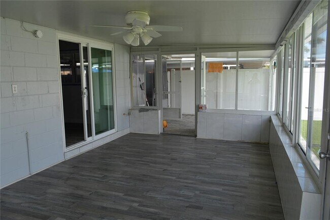 Building Photo - 8201 Donaldson Dr