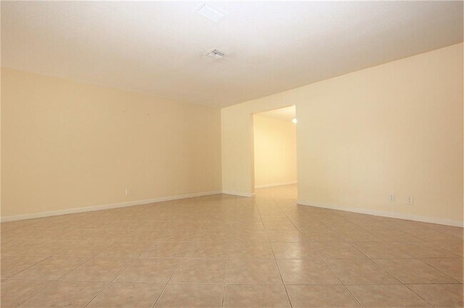 Building Photo - 4261 NW 110th Ave