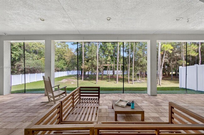 Building Photo - 18369 Mellen Ln