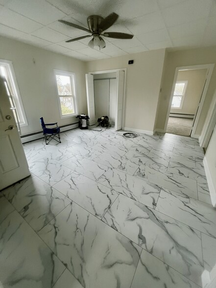 Living and dining room - 54 Clifford St