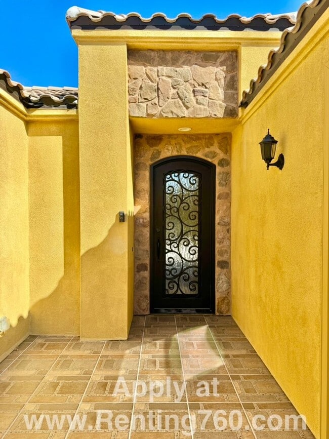 Building Photo - Prestigious Updated Home In Sage Estates