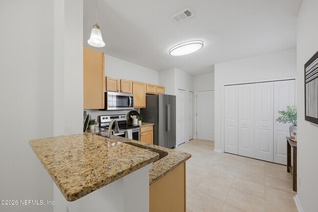 Building Photo - 334 Scrub Jay Dr