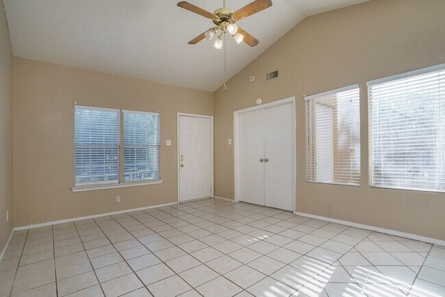 Building Photo - 10328 Chelmsford Dr